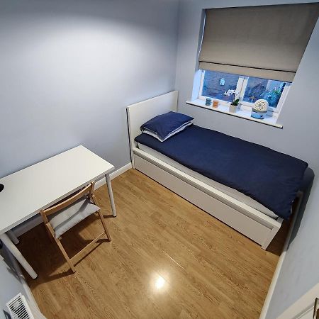Joshua Court Single Room Stoke-on-Trent エクステリア 写真
