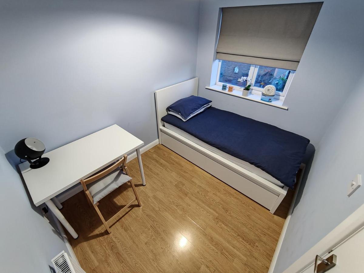 Joshua Court Single Room Stoke-on-Trent エクステリア 写真
